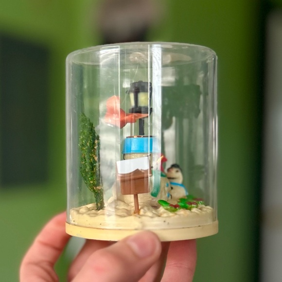 Vintage Encased Winter Snowman With Bird & Lamp Post Festive Decorative Art 3D - Picture 4 of 10